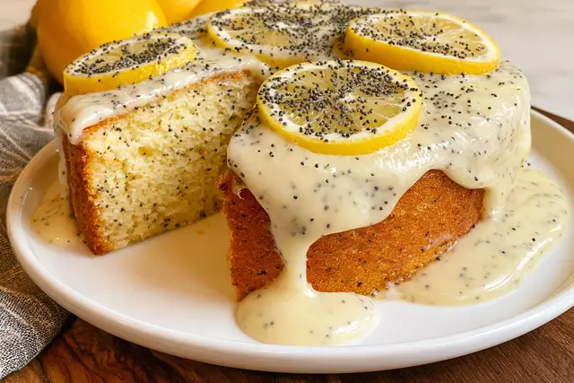 Lemon poppy seed cake with fresh lemon flavor and crunchy poppy seeds