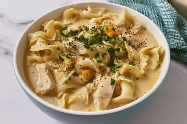 old-fashioned chicken and noodles