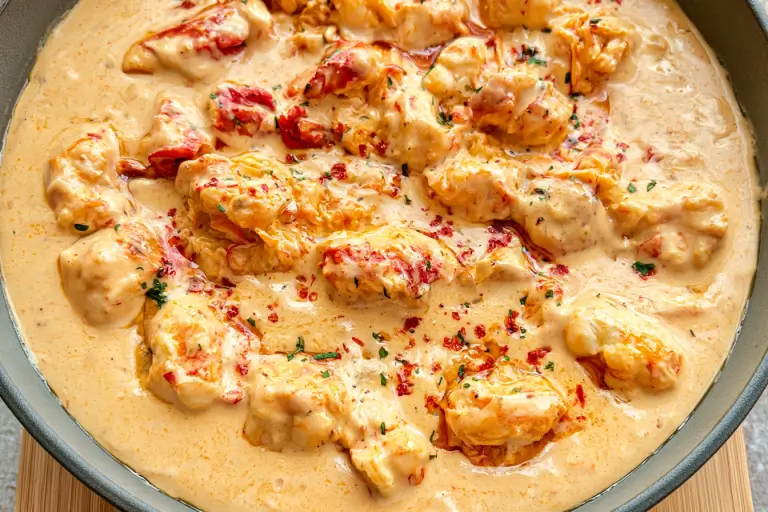 Creamed Lobster Sauce: A Decadent Step-by-Step Guide 4 lobster cream sauce