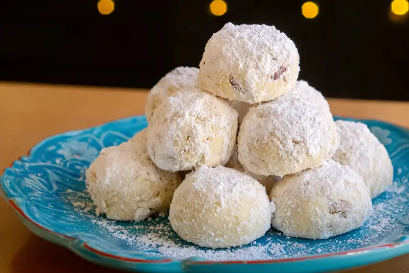 Grandma Mineccis Snowball Cookies Grandma Minecci’s Snowball Cookies | Buttery Holiday Classic