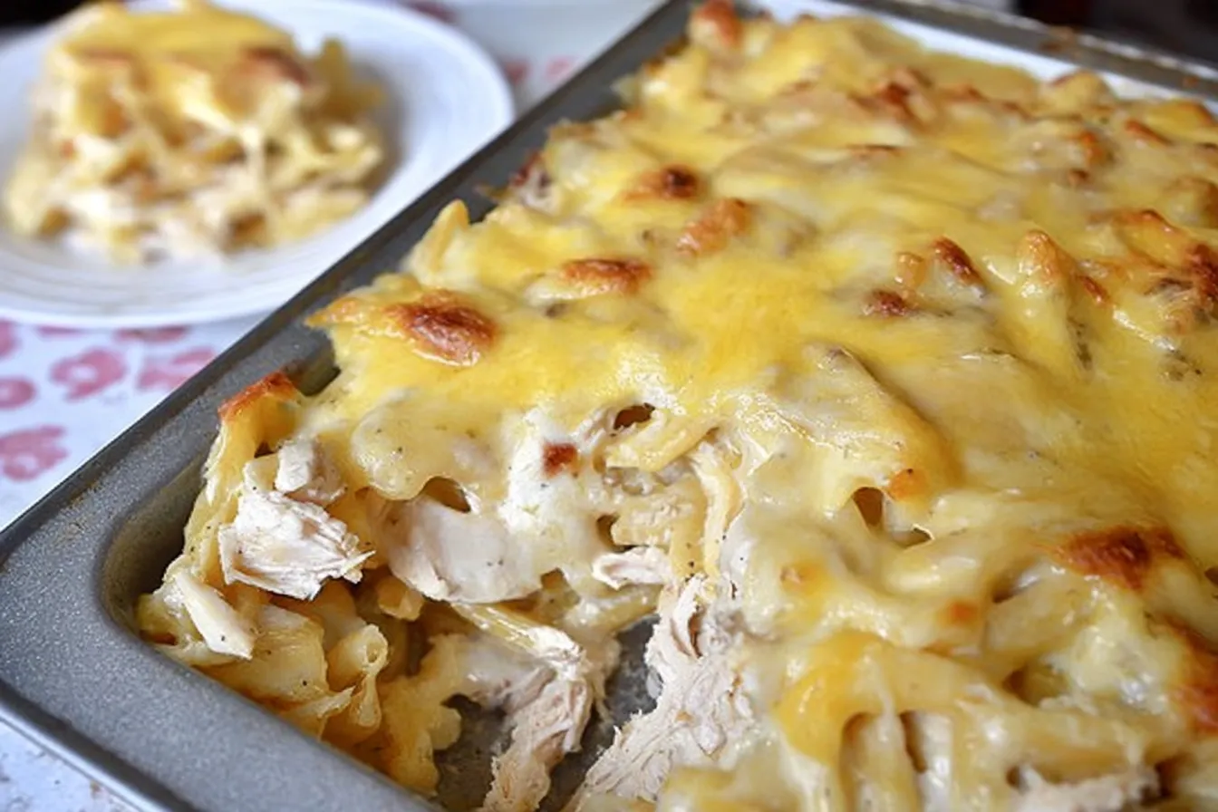 Paula Deen’s Amazing Chicken Casserole: A Comfort Food Delight 4 Paula Deen’s Amazing Chicken Casserole