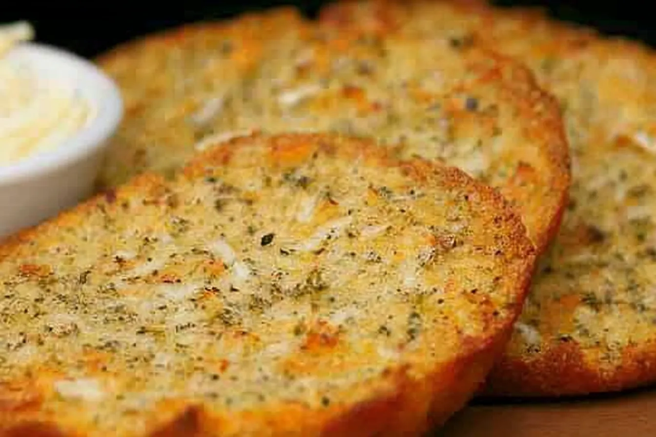 Parmesan Garlic Bread: The Best Side Dish You'll Crave 4 Parmesan Garlic Bread