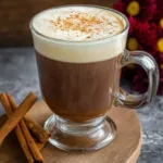 Maple Cinnamon Latte: A Cozy Cup for Fall Mornings 5 Delicious Maple Cinnamon Latte served in a cozy mug
