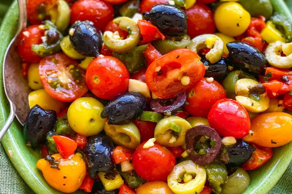Fresh Cherry Tomato Salad with Olives: A Delightful Summer Treat 3 Fresh Cherry Tomato Salad with Olives – Colorful and Delicious